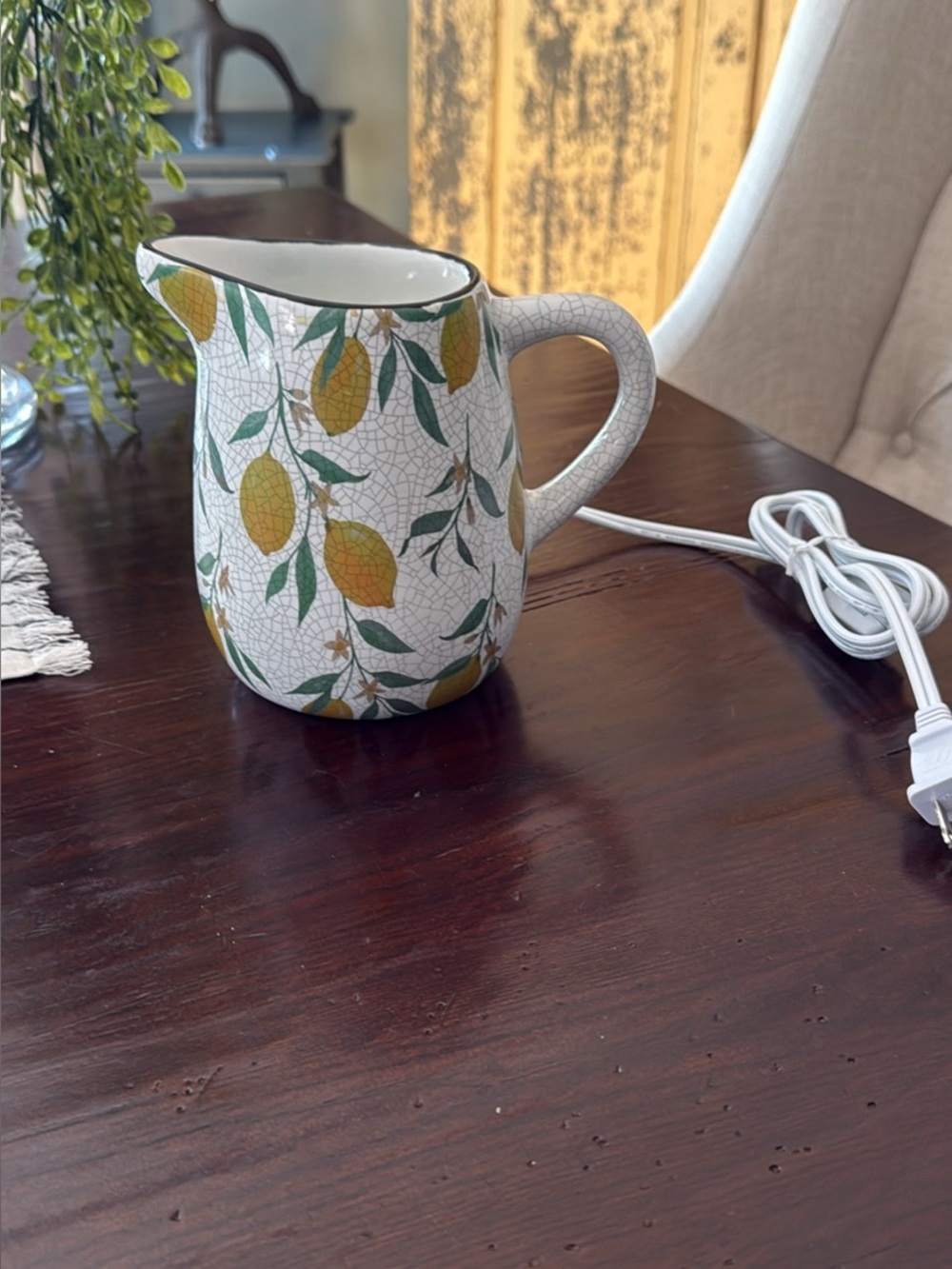 Scentsy Crackle Ceramic Lemon Pitcher with Green Leaves